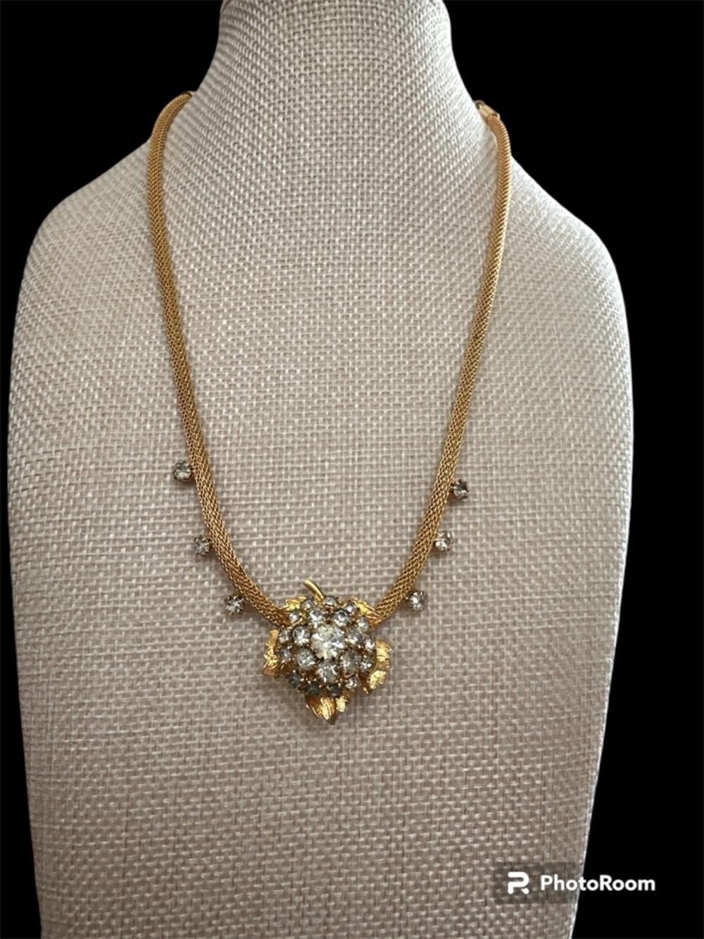 Vintage 1950s Mid-Century Gold Tone Mesh Chain Rhinestone Flower Necklace